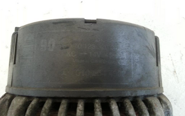 MB Vito 638 Bj.98 Lichtmaschine 90A 2.3D 58kw *601970* 0101544902 BOSCH